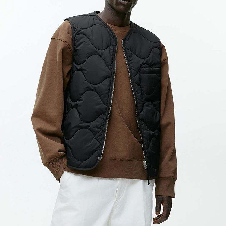 MEN’S DOWN VEST – A Stylish and Functional Apparel for Winter