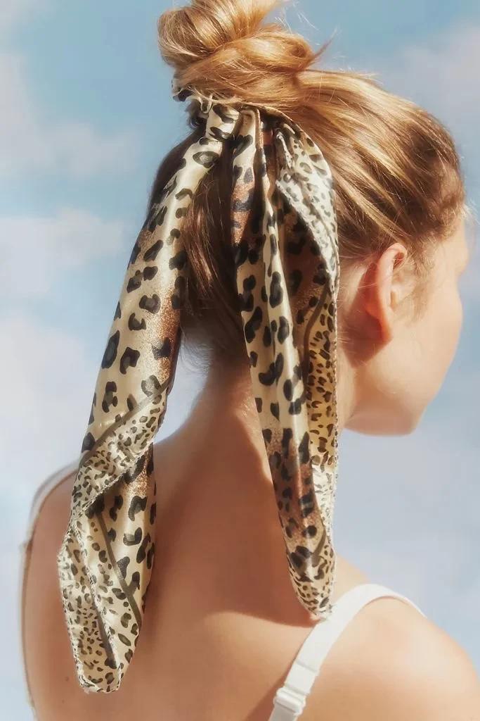 Title: Summer Silk Scarf Sun Protection: A Guide to Fashionable and Functional Dressing