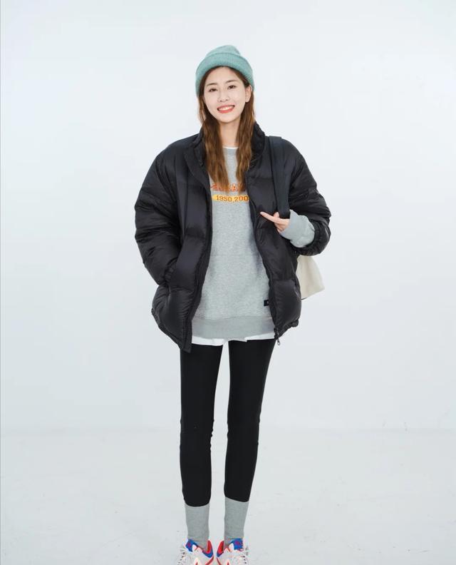 羽绒服效果图，时尚与保暖的完美结合