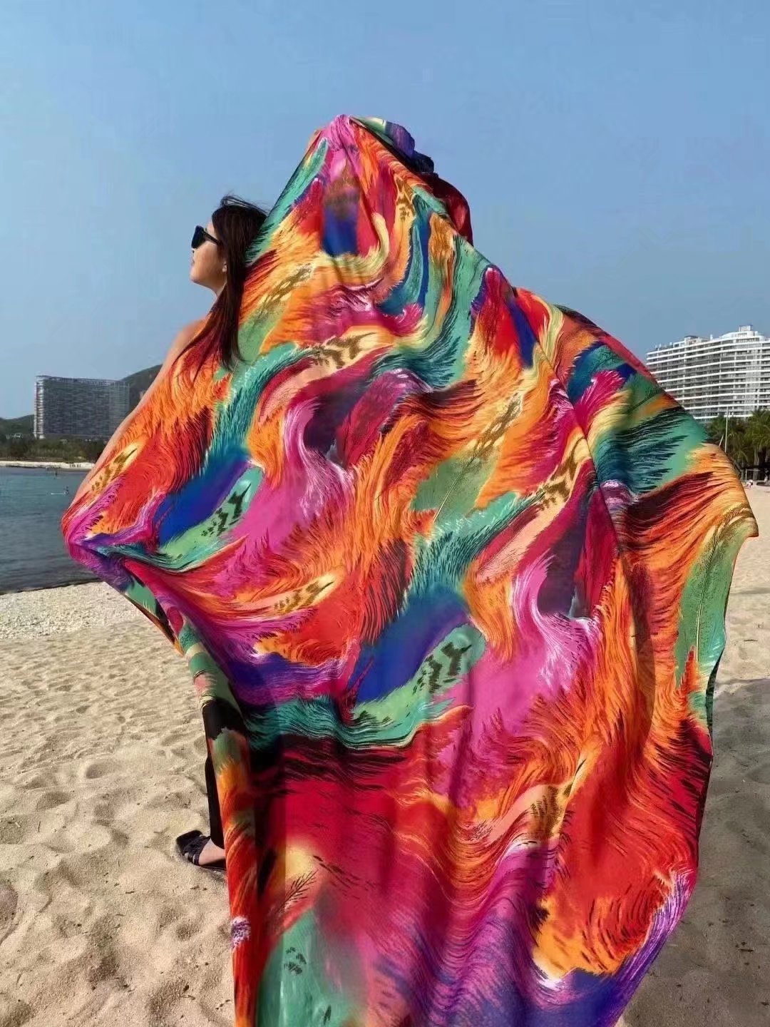 Title: How to Tie a Beach Scarf for Sun Protection - A Step-by-Step Guide