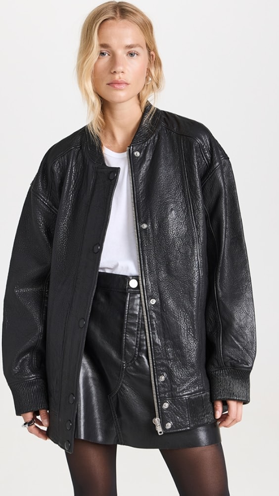 Plastic celebrities: From down jackets to designer brands - Yang Mis style evolution