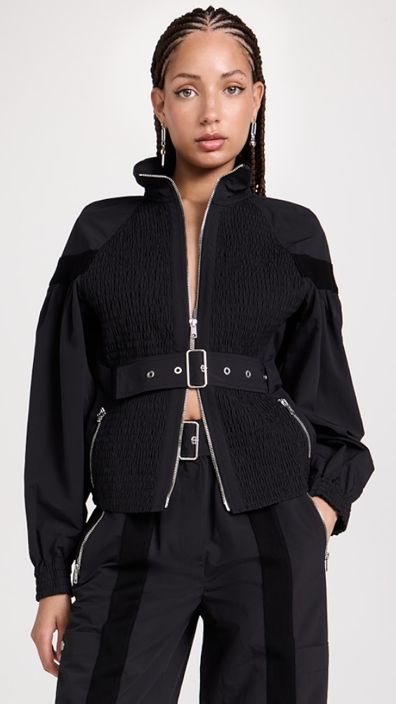 Plastic celebrities: From down jackets to designer brands - Yang Mis style evolution