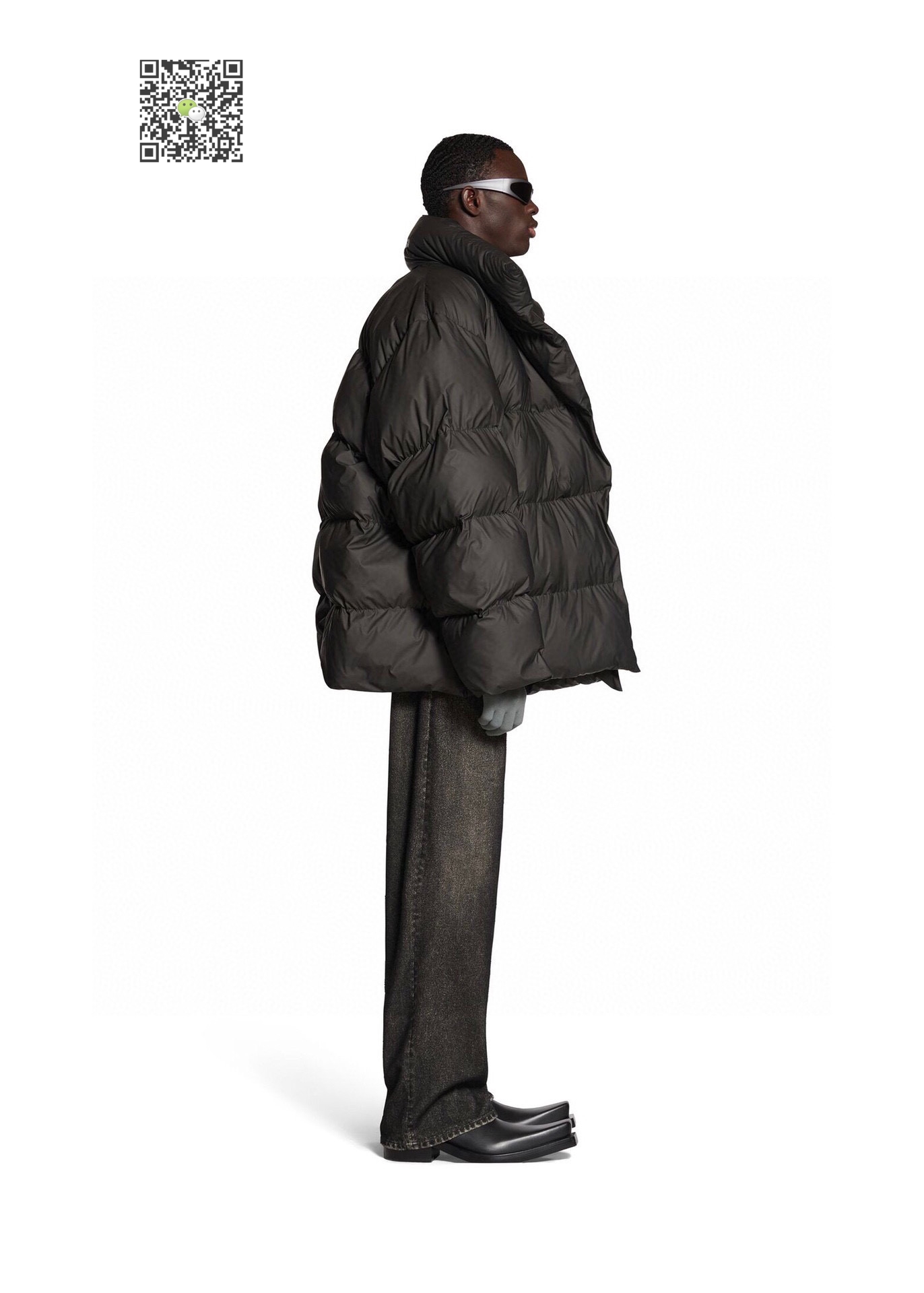 Nylon Down Jacket: A Wintertime Essential