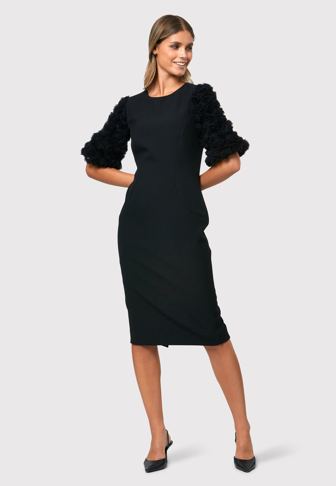 Title: The Art of Feminine Style: A Guide to Embracing the Power of a Long Suit for Women