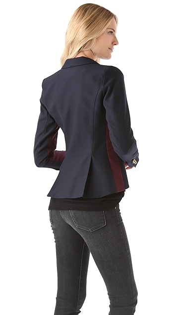 What Pants to Wear with a Black Down Jacket?
