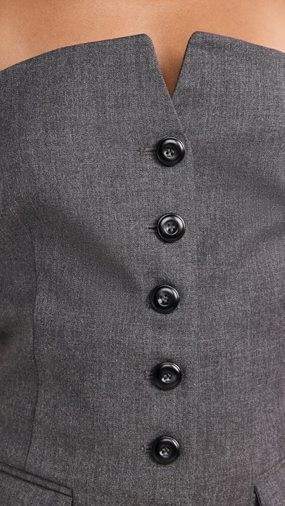 Title: The Art of buttoning a Suit: A Comprehensive Guide