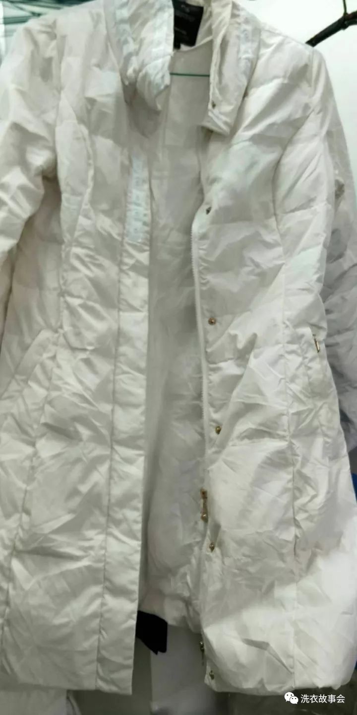 White羽绒服染色，解决方案、注意事项与预防方法