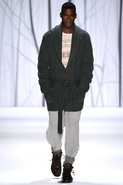 The Art of Mens Fashion: The Timeless Charm of Middle-Aged Men in Smart Suits