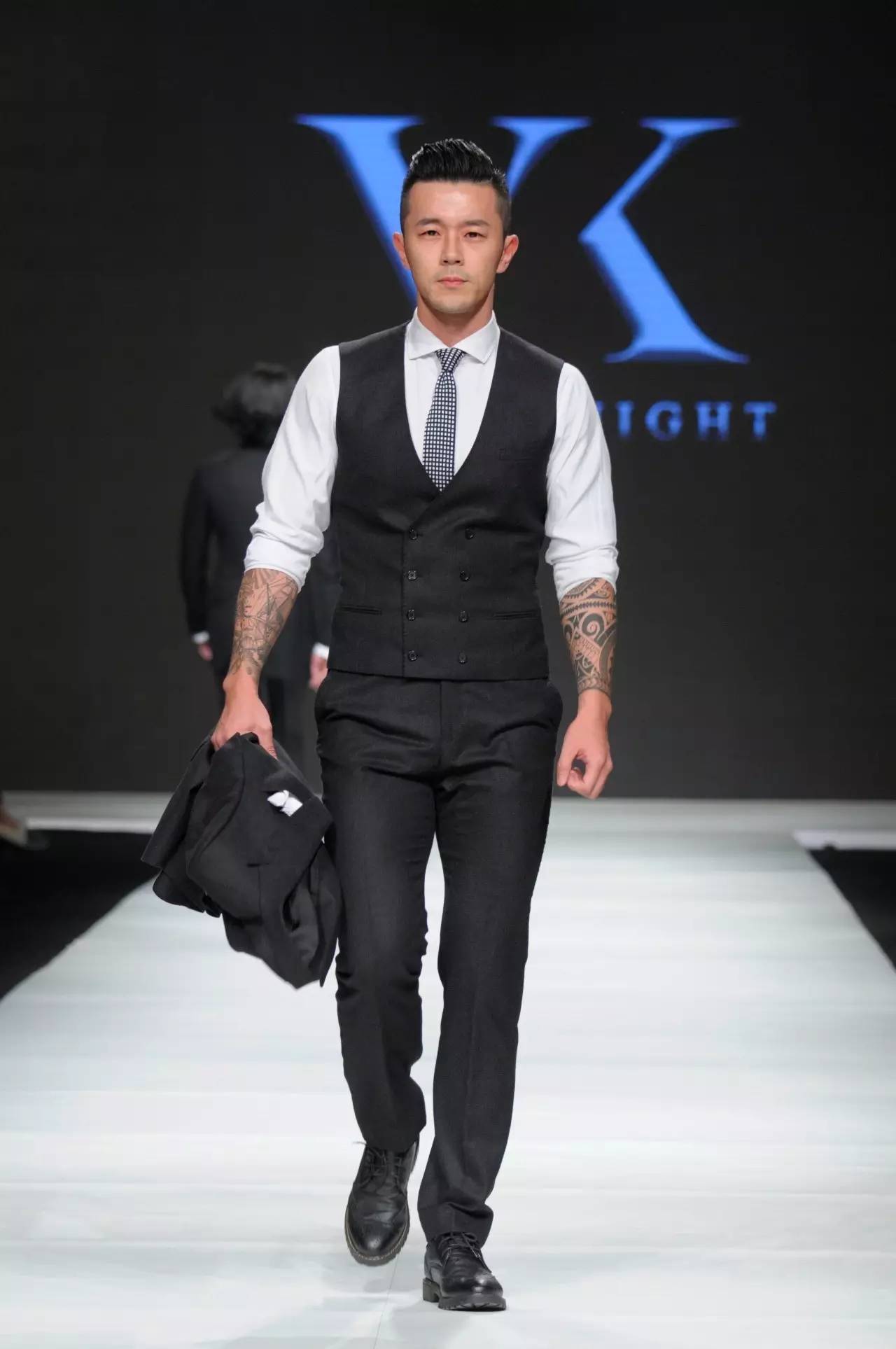 Title: The Art of Liu Kaiweis Suits: A Fashionable Icons Style Evolution