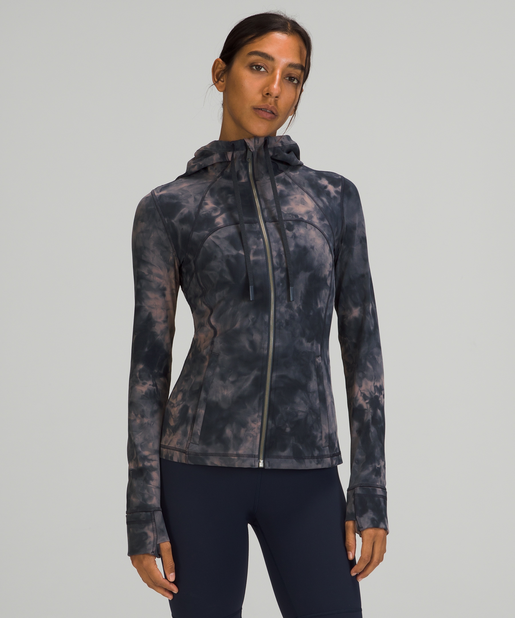  The Allure of the Nuoshilan Down Jacket