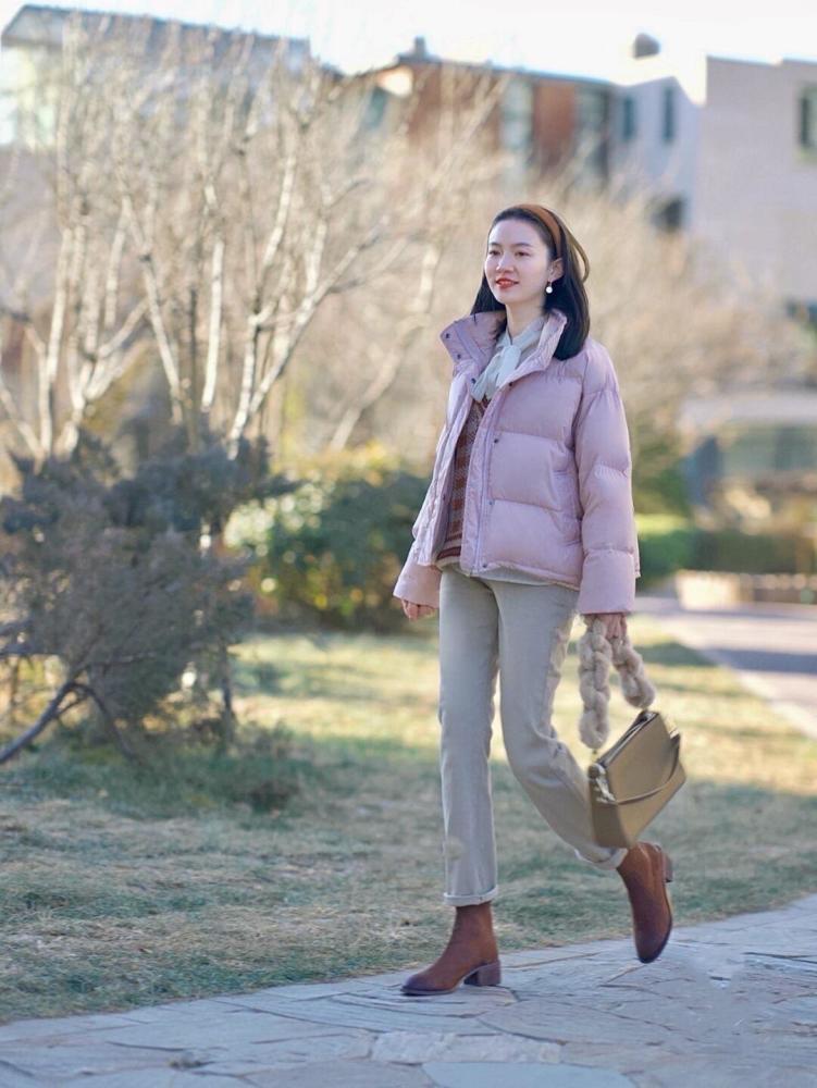 香奈儿羽绒服女，时尚界的冬日必备