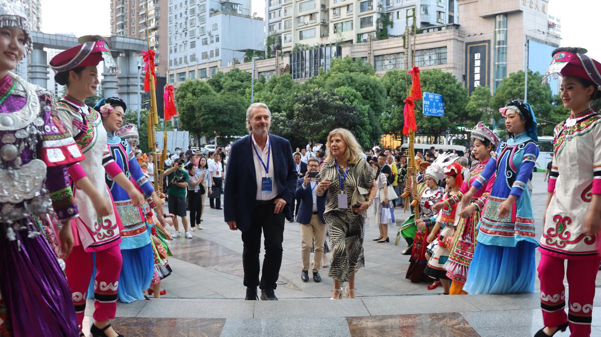Title: Exploring the Exquisite World of Custom-Made Western Suits in Guizhou
