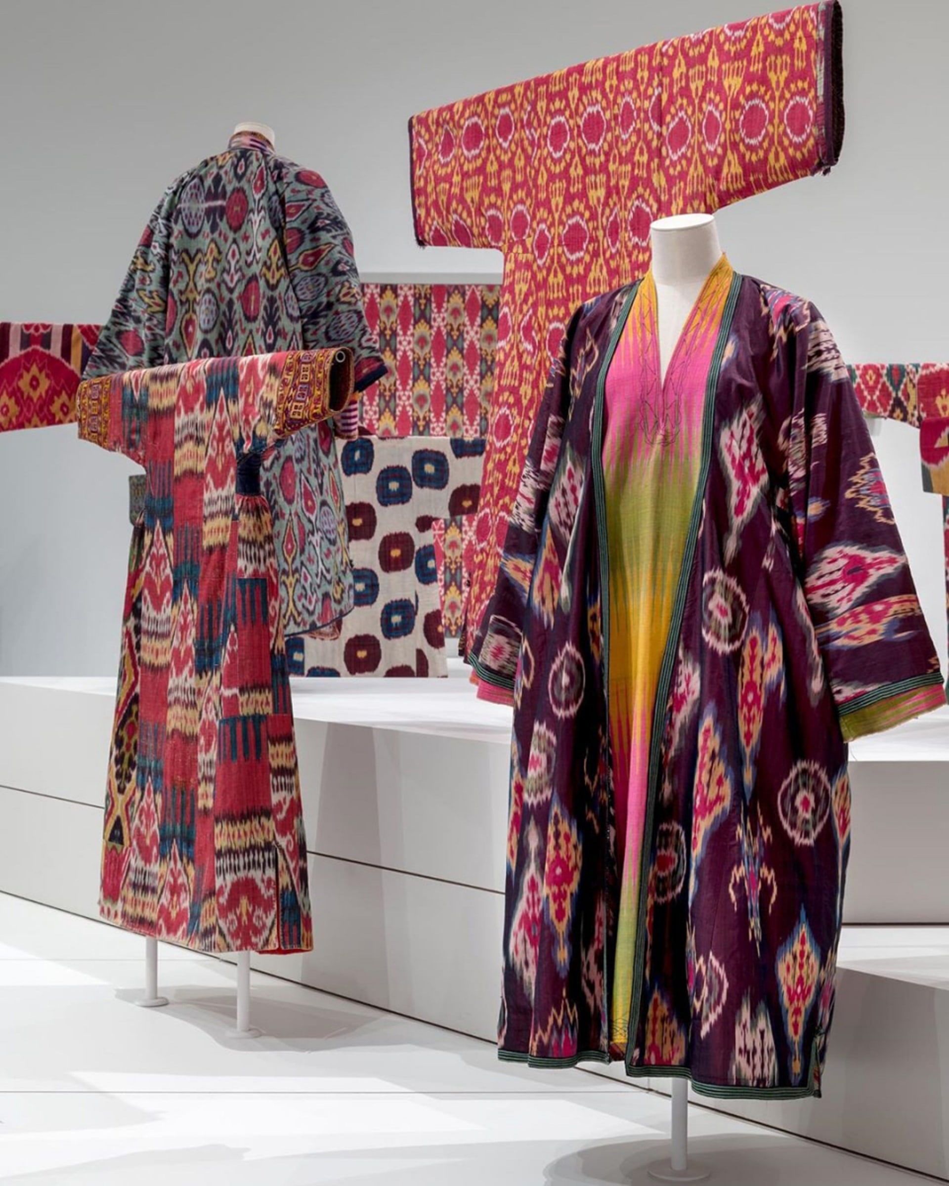 Title: Chinas Western-Style Clothing: A Rich Cultural Heritage
