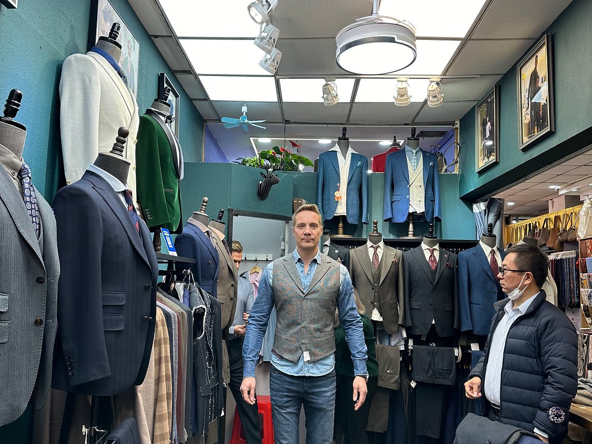 Title: Shanshan Suits Store: The Epitome of Style and Quality