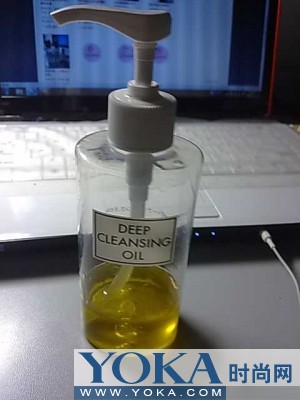 How to Clean Oil Stains on a Down Jacket?