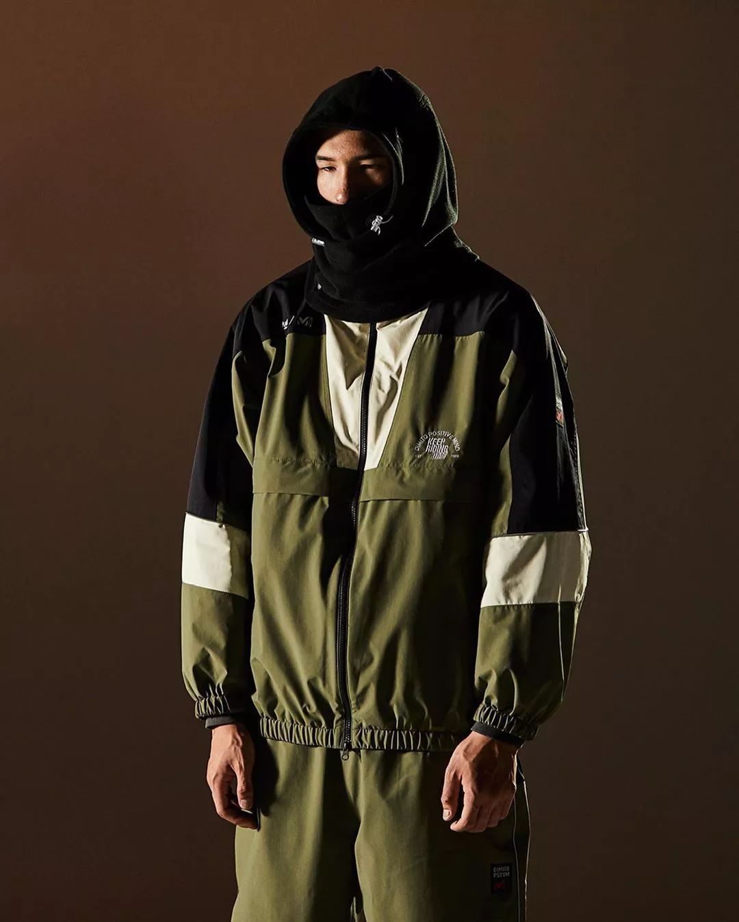 What Brand of Down Jacket Keeps You Warm?