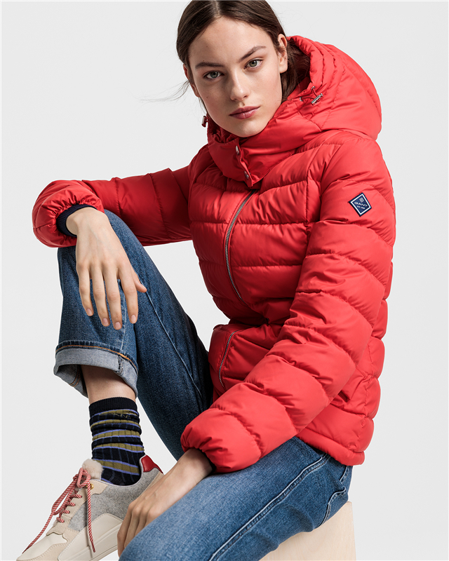GANT羽绒服，时尚与实用的完美结合