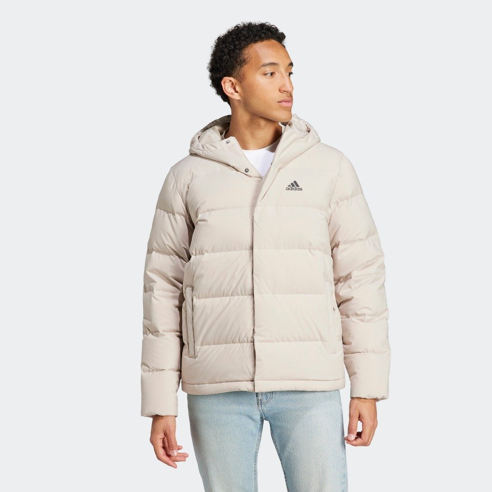 Adidas羽绒服最新款，时尚与功能的完美结合