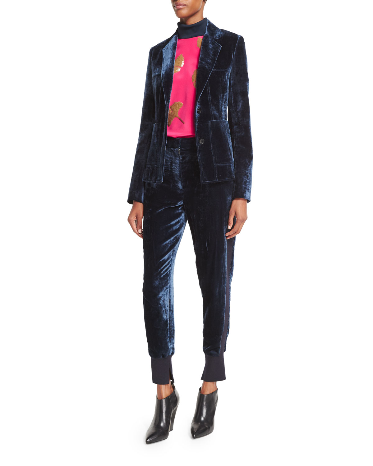 Title: Mastering the Art of pairing a Sapphire Blue Suit with a Tie