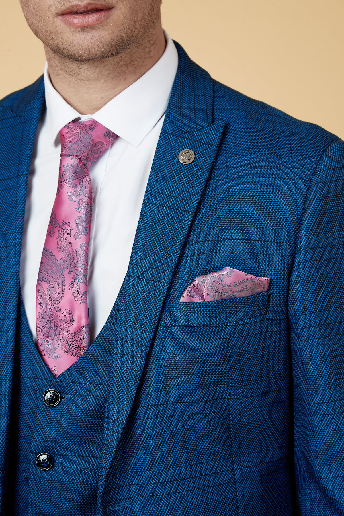 Title: What Rank is Blue豹 Suits in the World of Fashion? Deconstructing the Brands Image and Popularity