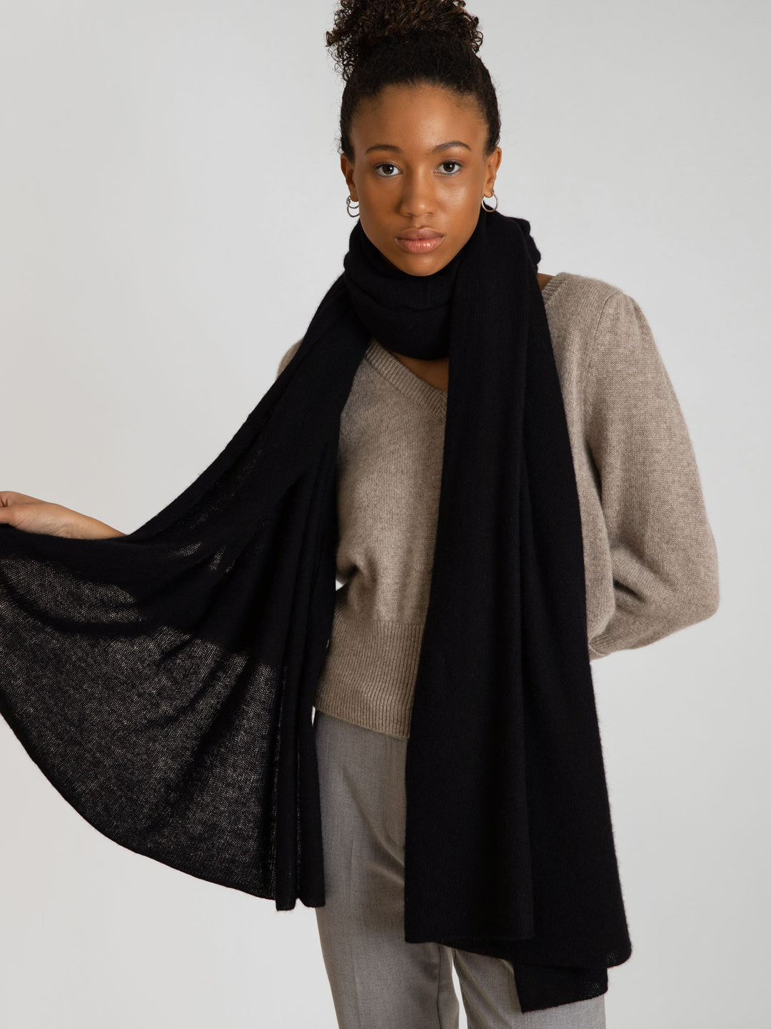 Kakhi-Colored Down Jacket and Scarf: A Fashion Review