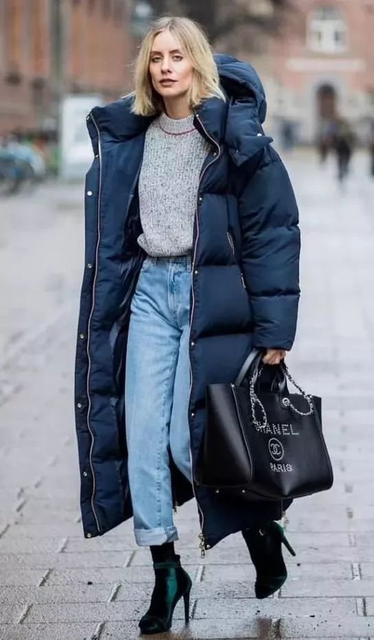 Ferragamo羽绒服，时尚与保暖的完美结合