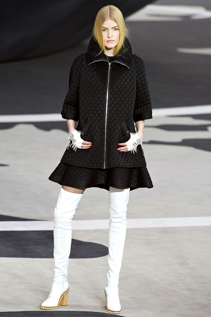 Title: The Timeless Elegance of Chanel Womens Fashion