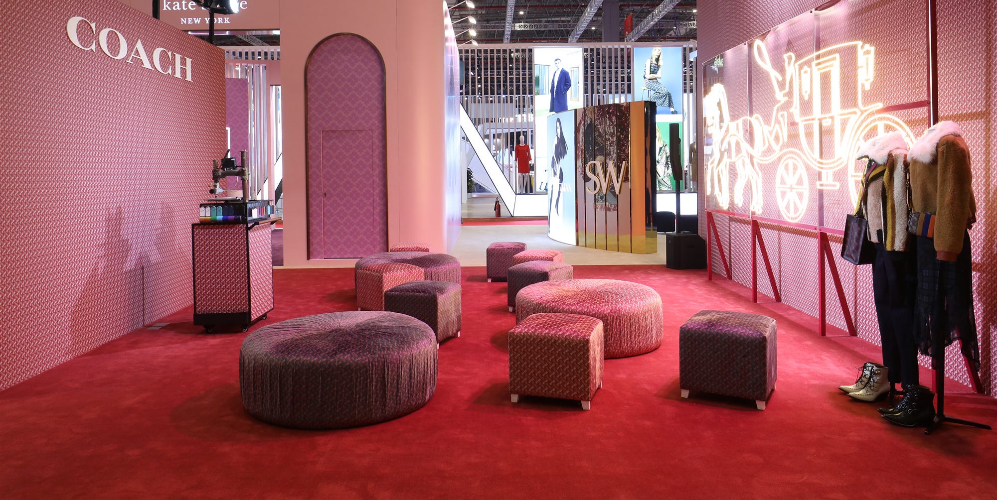 Title: Unveiling the Alluring World of Boutique Pink: A Fashionable Haven for the Contemporary Feminine