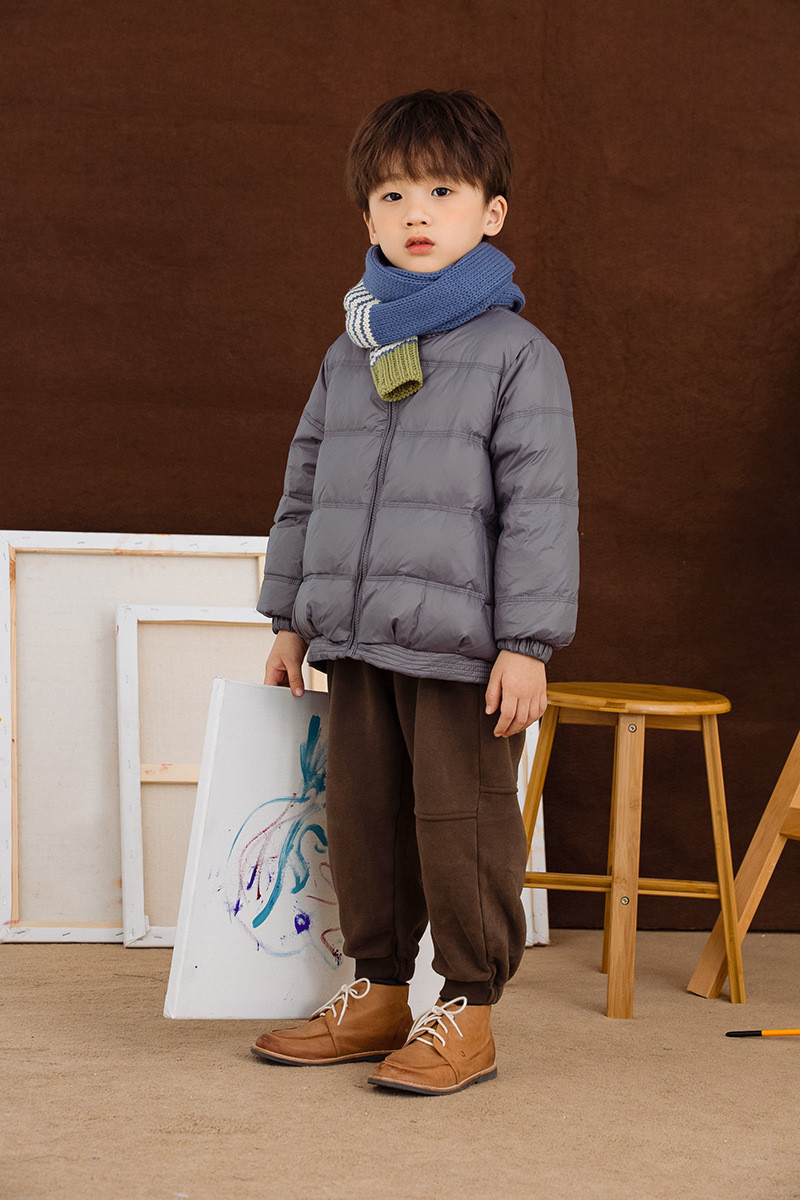 The盈湖儿童羽绒服: A Winter’s Best Friend for Children