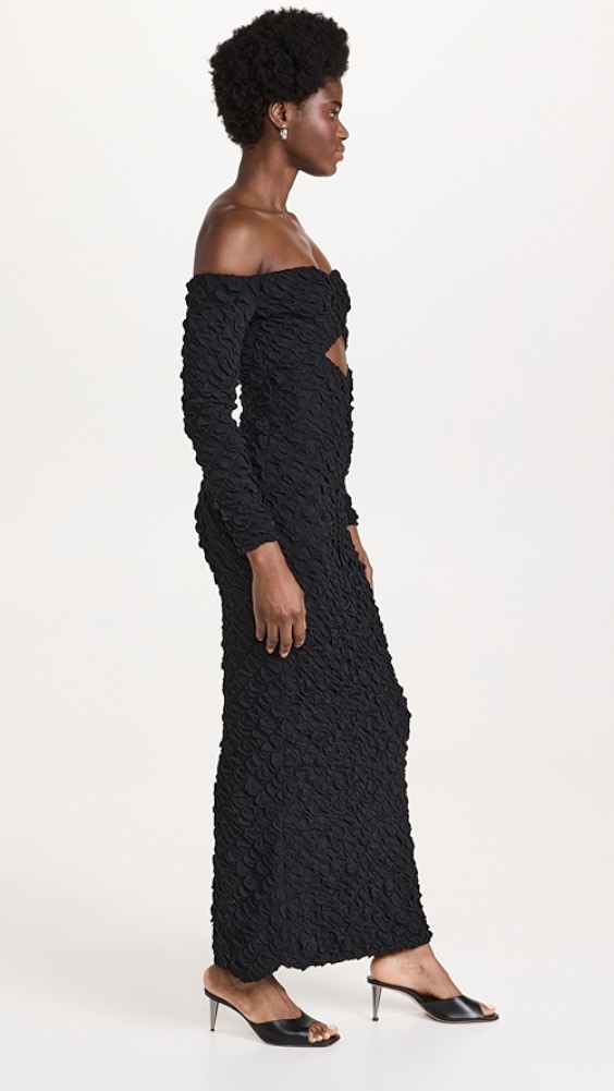 Doux: A Brand of Womens Fashion, Crafted with Exquisite Details and Unparalleled Comfort
