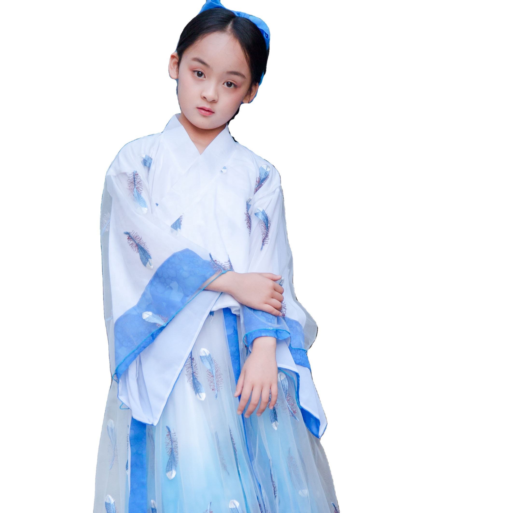 Title: Childrens Hanfu Fashion: A Cultural Exploration for Young Girls