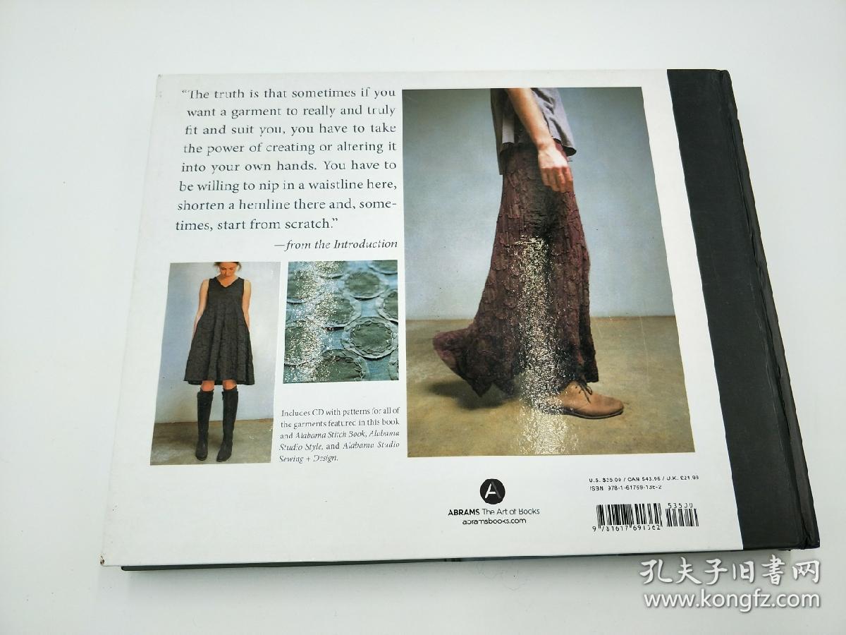 Title: Exploring the World of CD Fashion: A Journey Through the Unique and Stunning Designs of CD Fashion Clothing