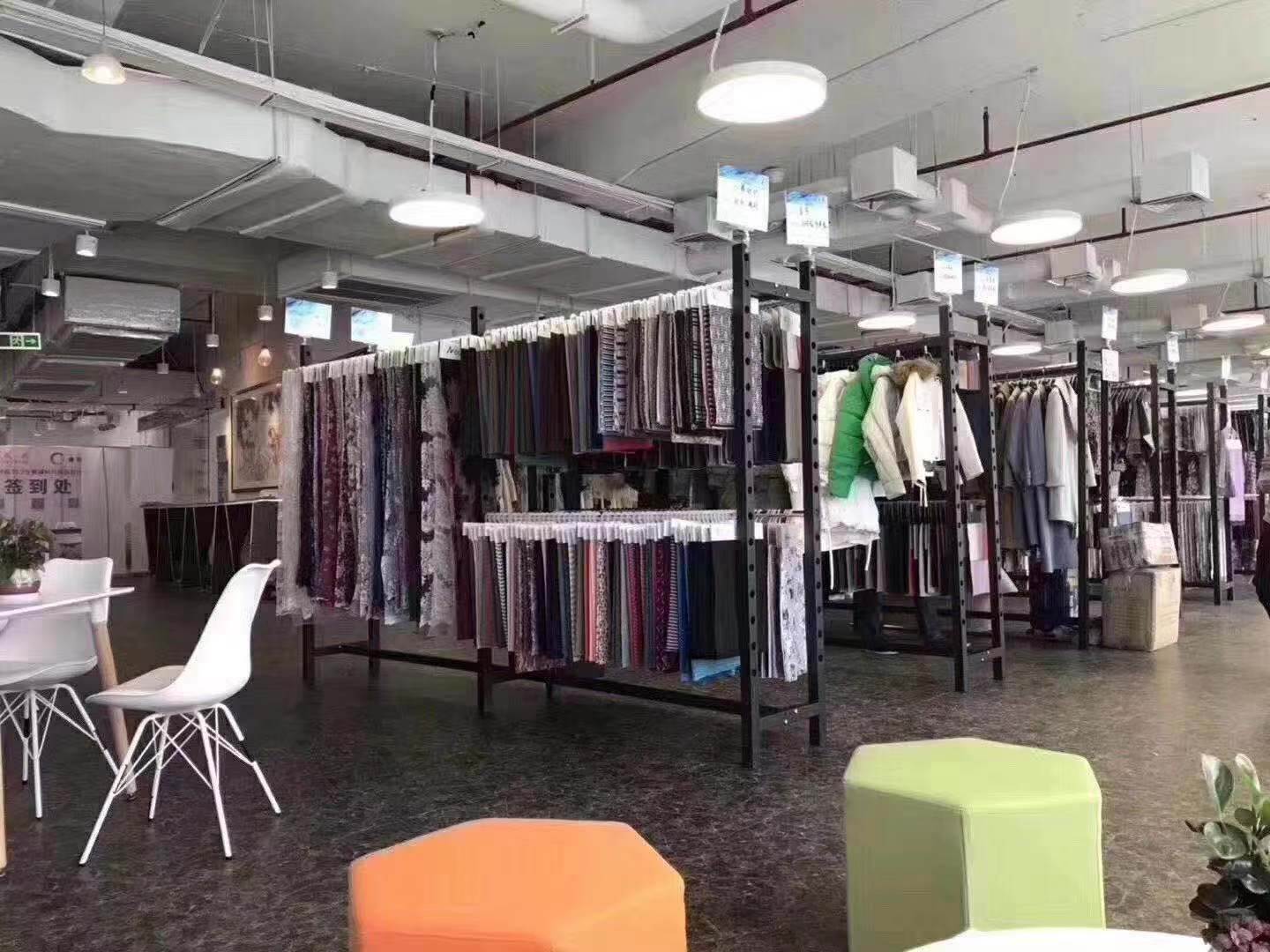 羽绒服批发基地在哪里？