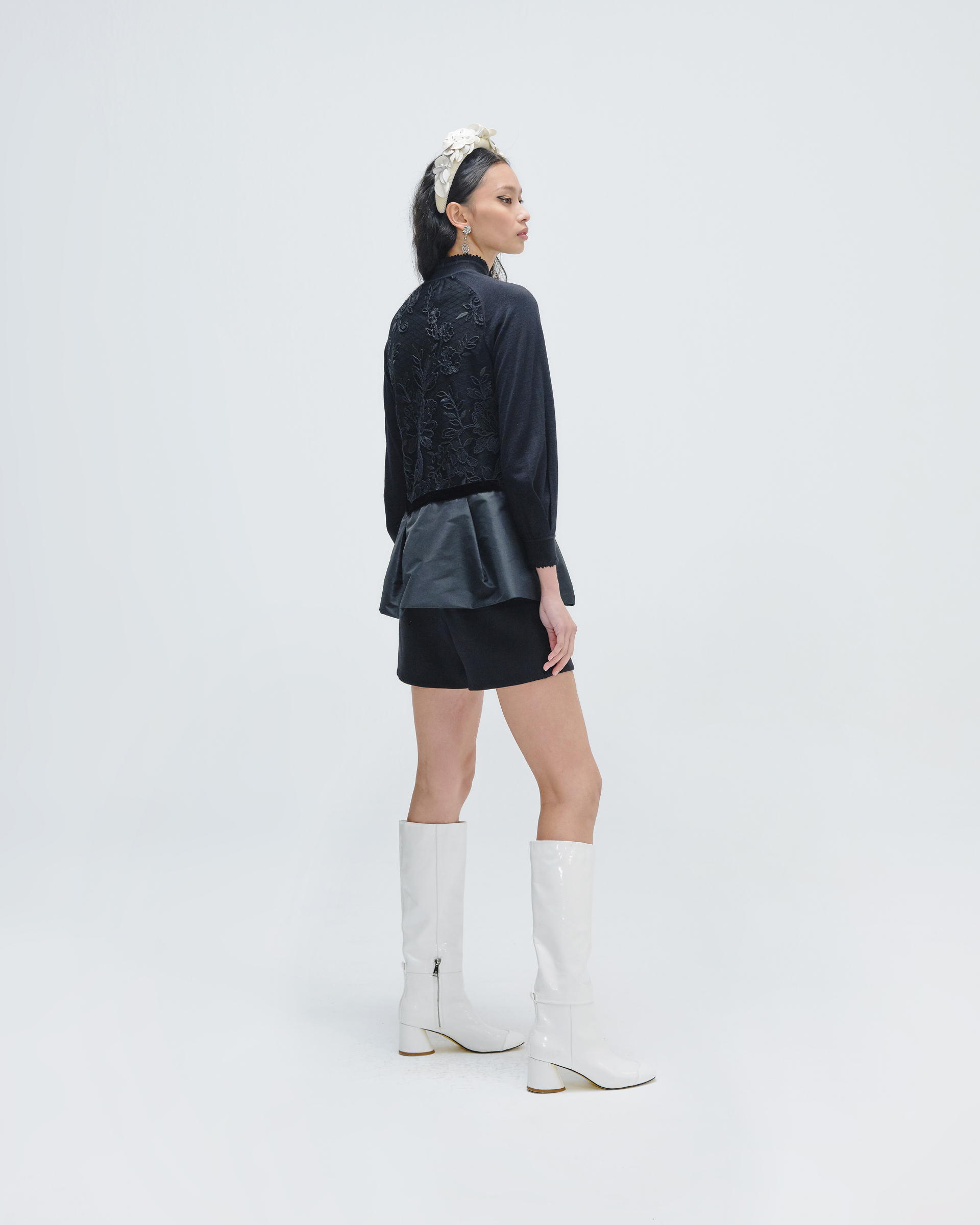 Title: Unlocking the Elegance: Lakkee Womens Clothing