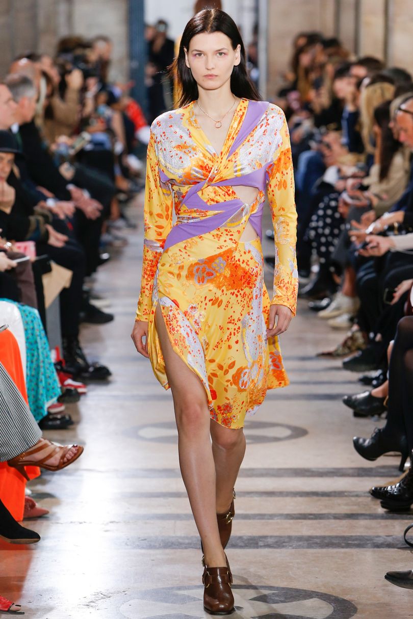 Title: The Art of Fashion: An Insight into the World of GAT3 Womenswear