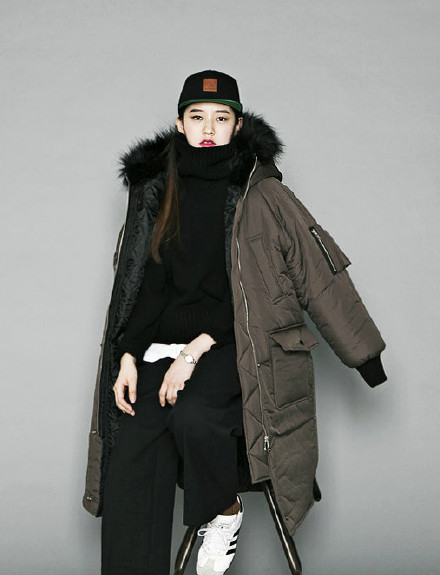Gaga女装羽绒服，时尚与保暖的完美结合