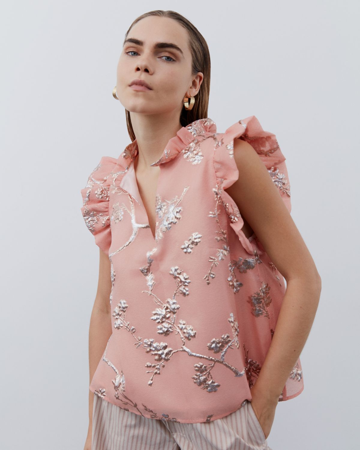Title: A Comprehensive List of Top Fashion Brands for Womens Clothing