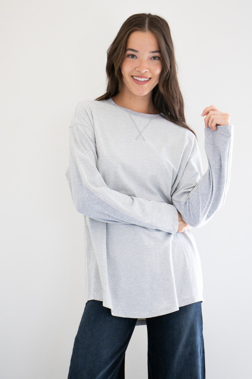 Title: Unveiling the Allure of T-Shirt Womens Long Sleeve: A Comprehensive Guide