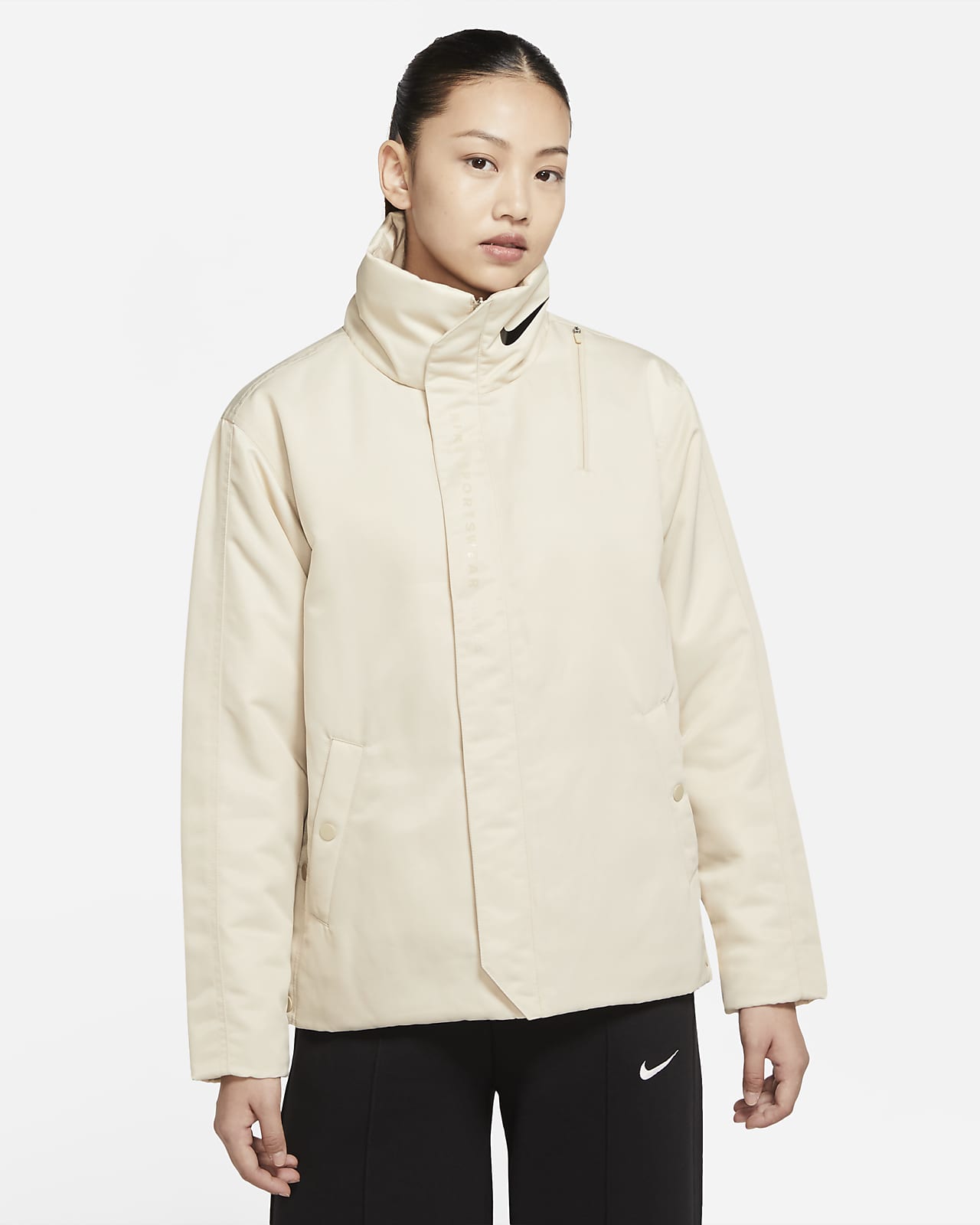 Title: Thermal Comfort and Style: A Review of Nike Womens Sportswear