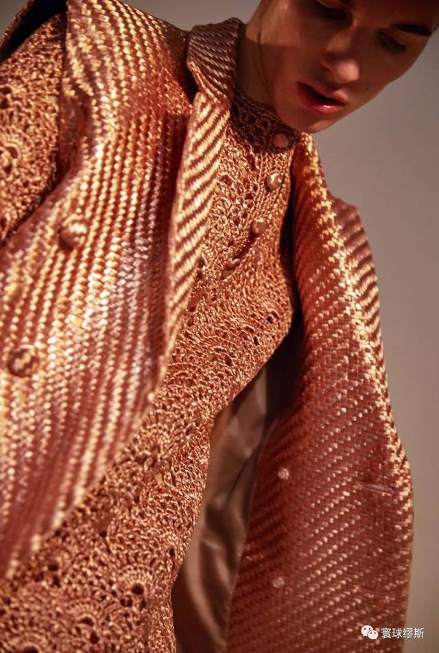 Title: Unveiling the Exquisite Elegance: An Insight into Xiangyun纱 Brand Womens Clothing
