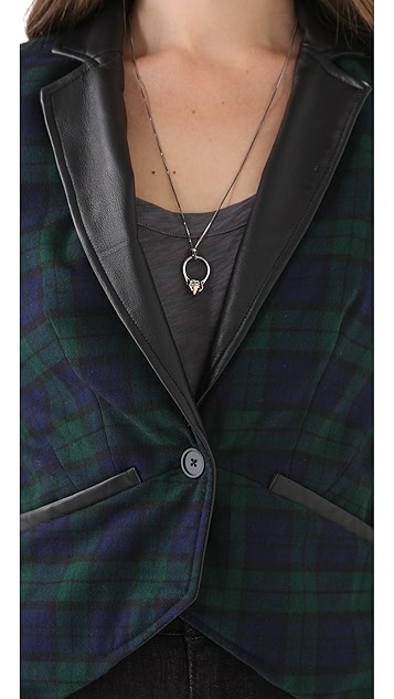 Feather jackets have a fishy smell, what gives?