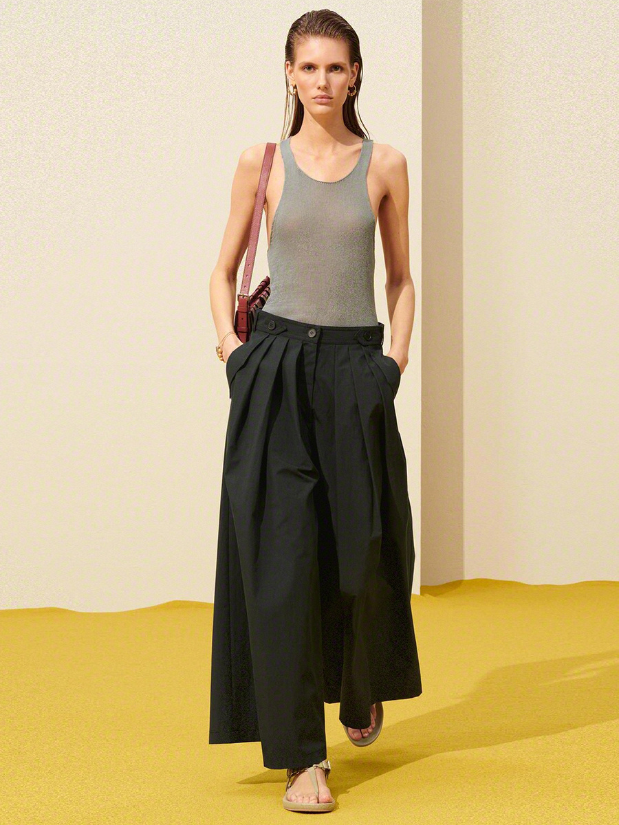 Zara Womens Official Flagship Store: A Fashionable Haven for Style-savvy Ladies