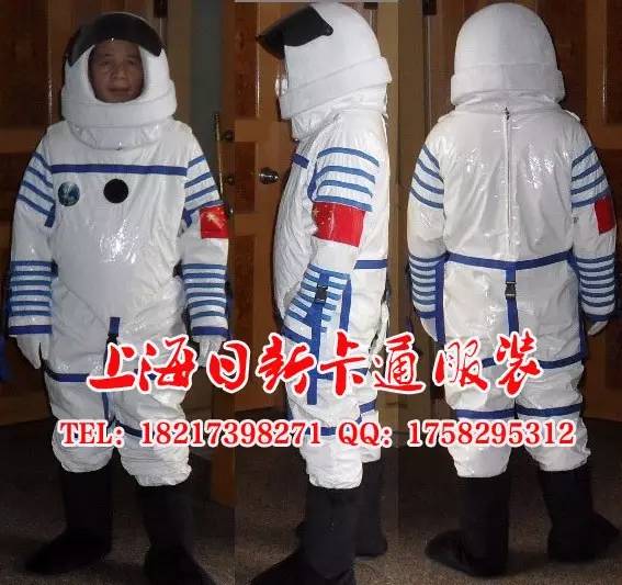 The Ultimate Guide to Styling Black羽绒服 with Pants
