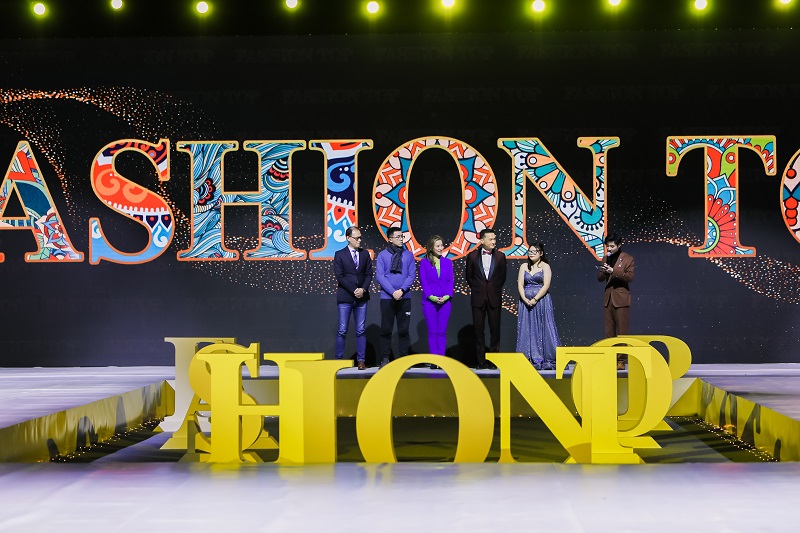 Title: Chinas Top Fashion Brands: A Comprehensive Guide to the Best Womens Clothing Websites in China
