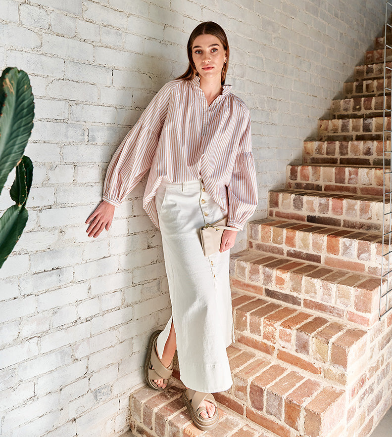 Title: JZ Jiuzhi Womens Fashion Brand: A Trendy and Stylish Choice for Modern Women