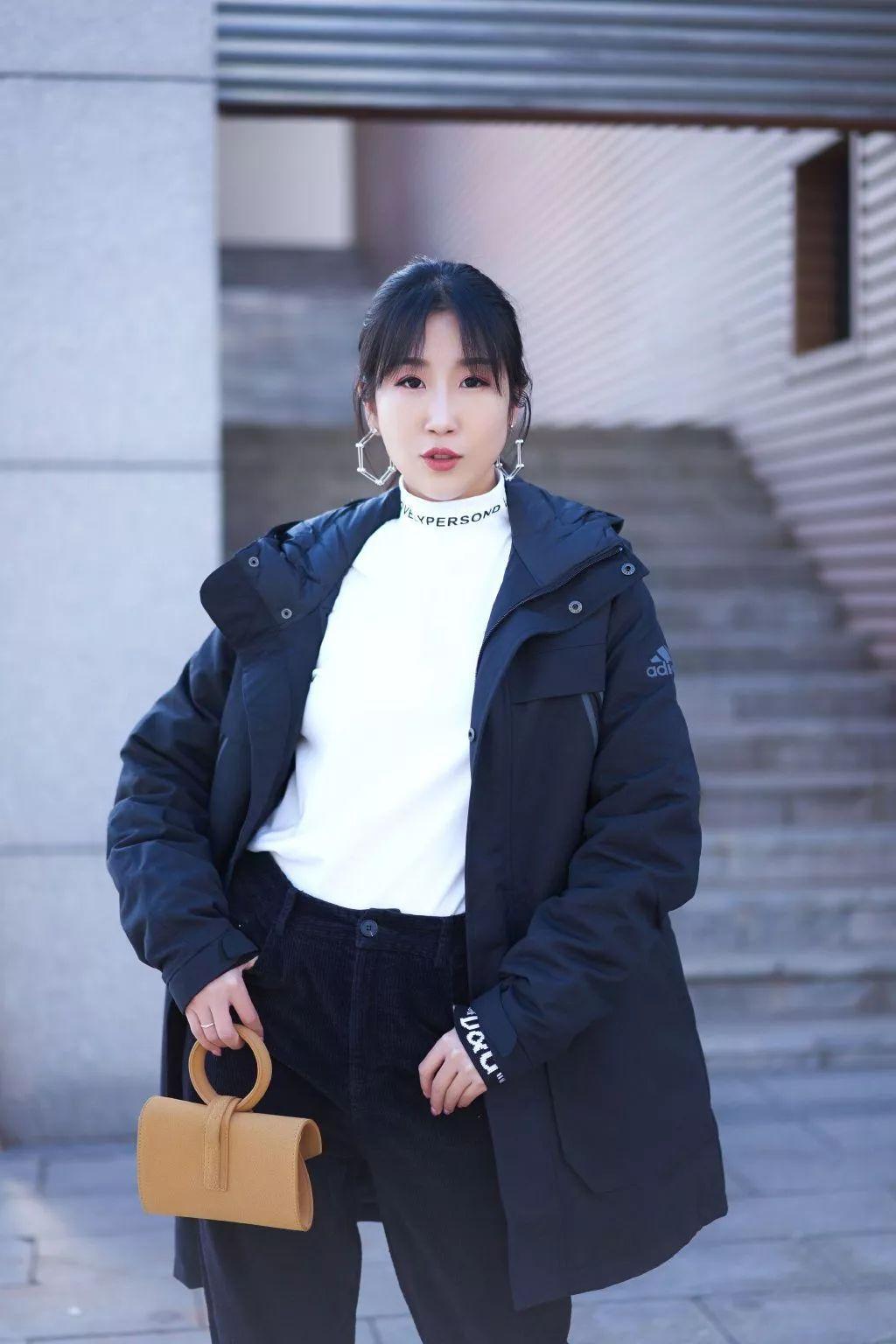 What Color Winter Jacket to Buy?