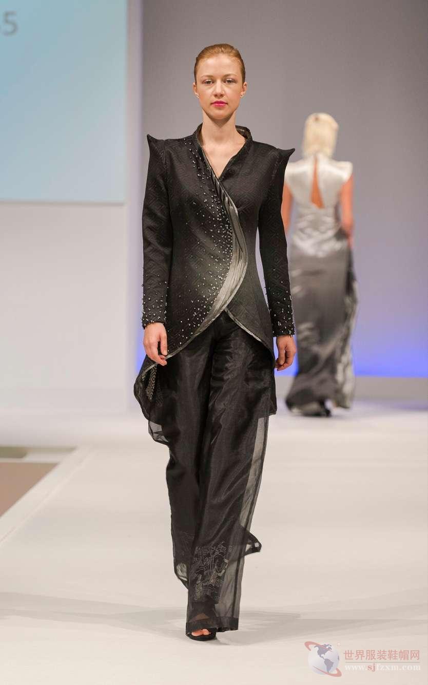 Title: Unveiling the Allure of Yixiangli Fashion Brand: A Masterpiece of Womens Wear