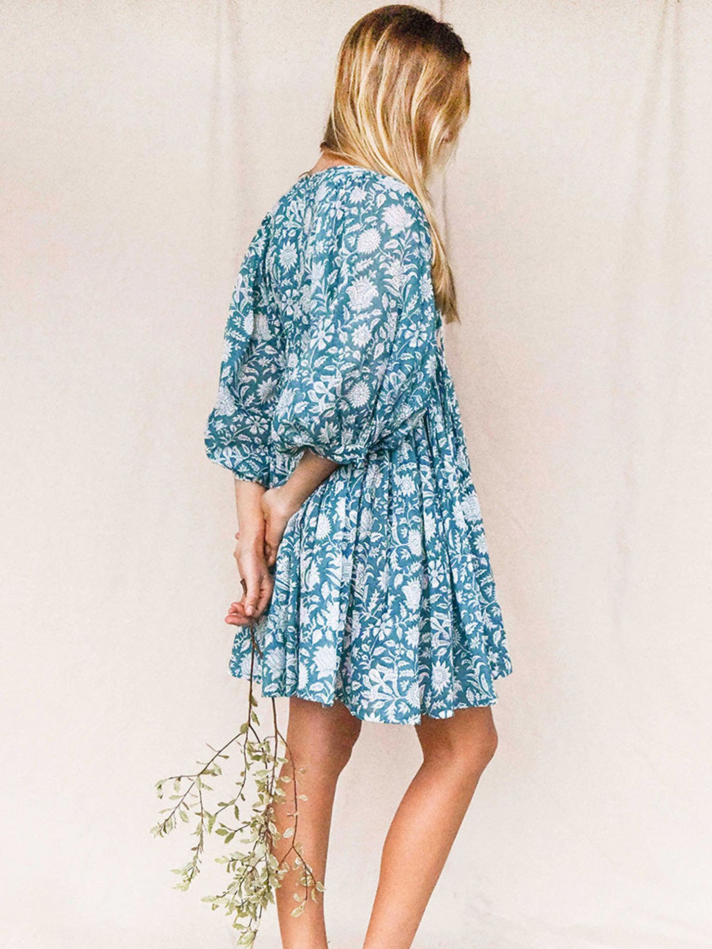 Summer Womens Fashion: A Gallery of Style and Grace