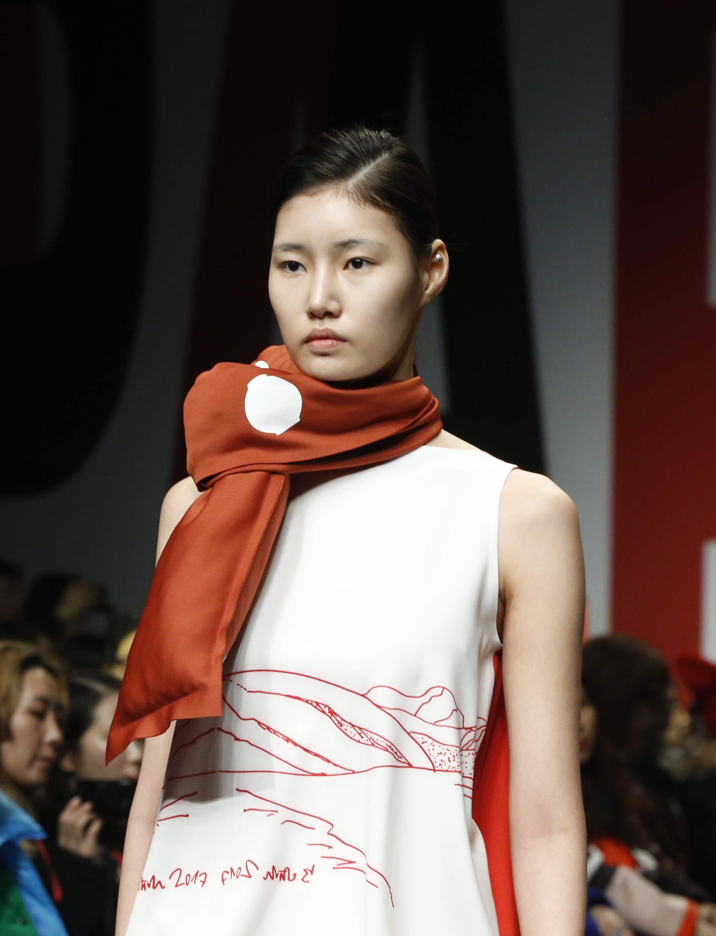 Title: Exploring the World of European and Korean Womens Fashion: A Comparative Analysis