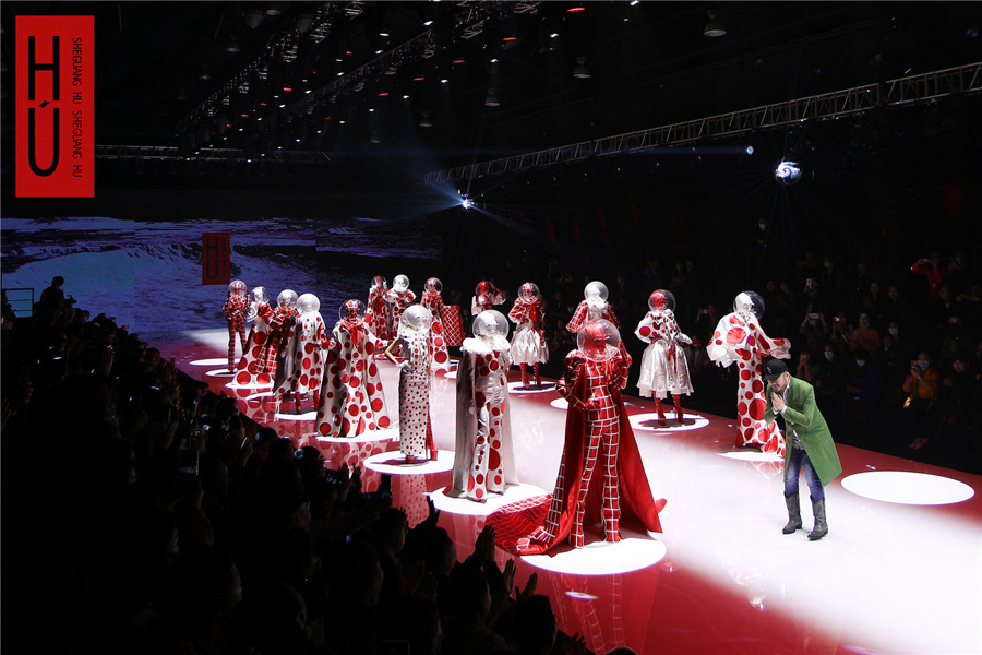 Title: Unleashing the Fashion Power of Wuhan Women: A Celebration of Local Style
